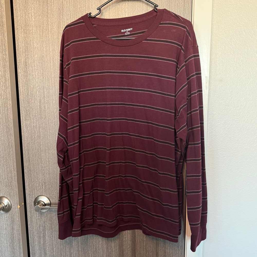 Old Navy Men's Maroon and Gray Striped Long Sleeve Tee